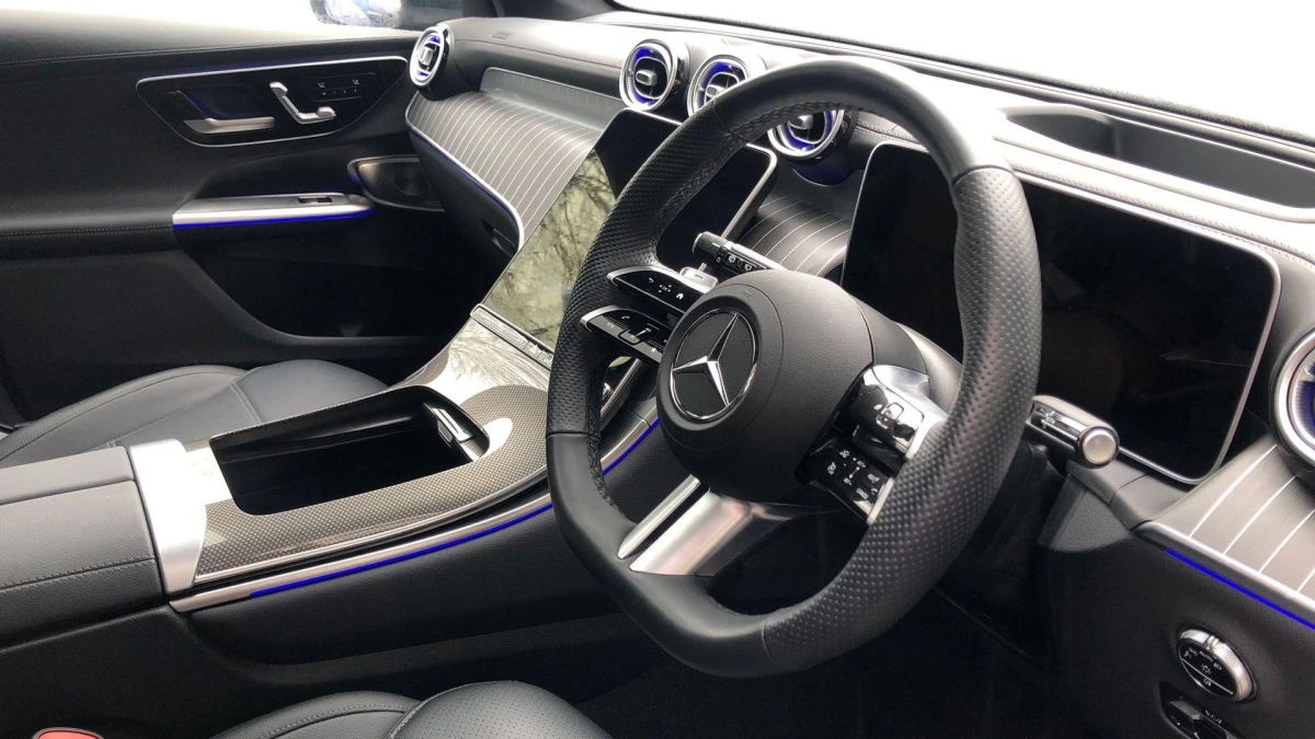 Mercedes-Benz GLC Image 3