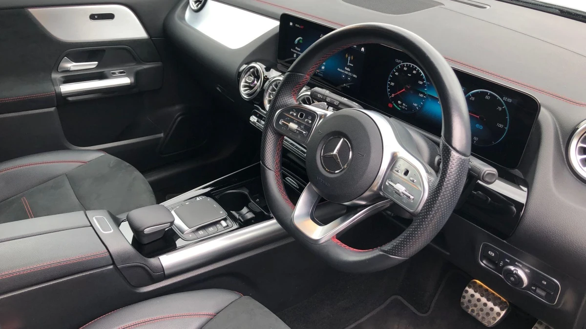 Mercedes-Benz EQA Image 3