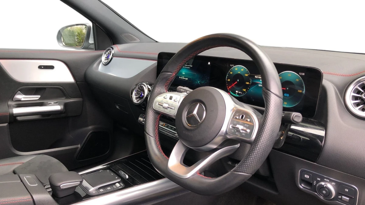 Mercedes-Benz EQA Image 3