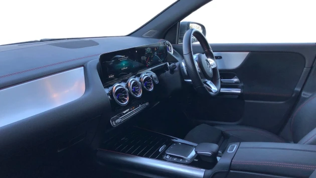 Mercedes-Benz EQA Listing Image