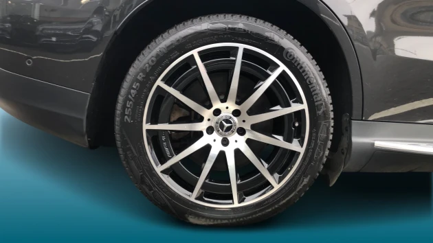 Mercedes-Benz EQC Listing Image