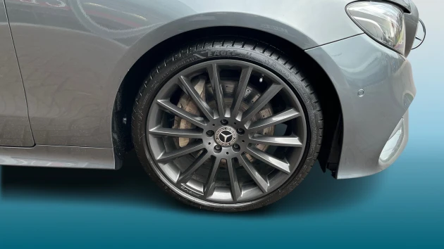 Mercedes-Benz E-Class Listing Image