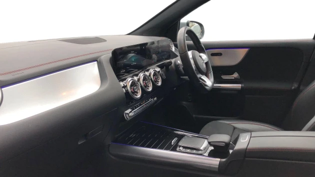 Mercedes-Benz EQA Listing Image