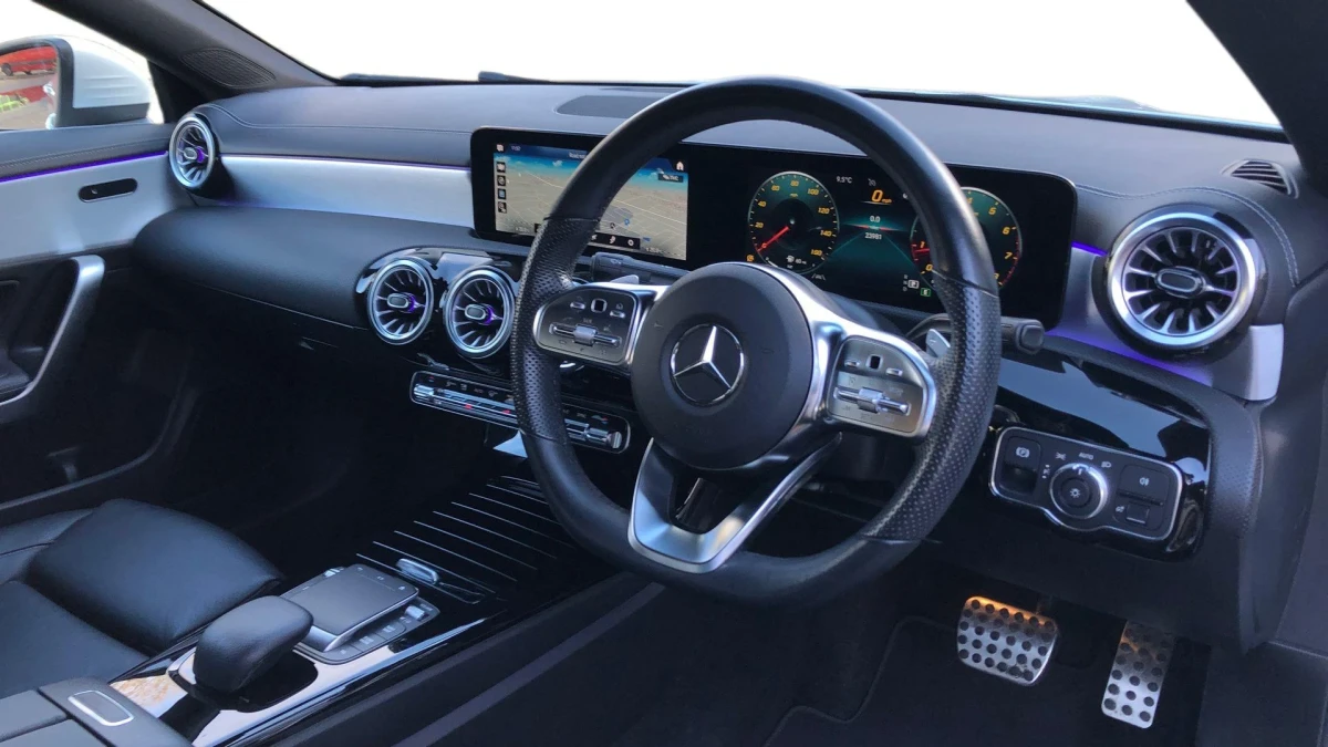 Mercedes-Benz CLA Image 3
