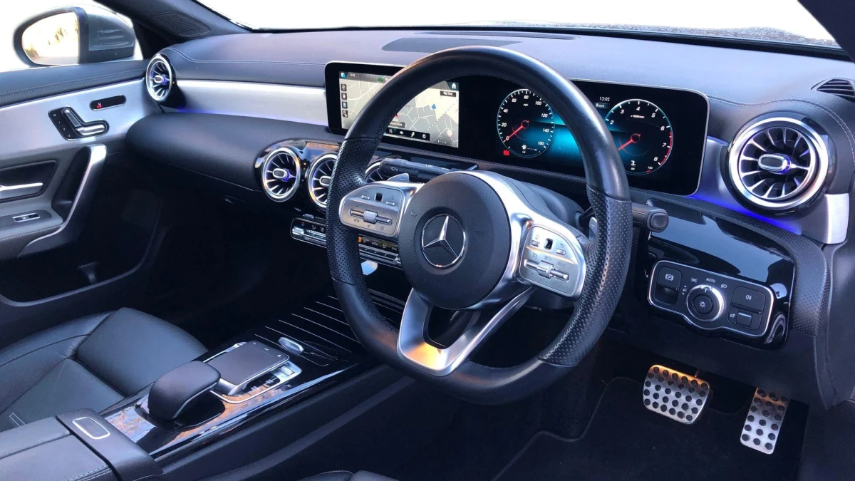Mercedes-Benz CLA Image 3