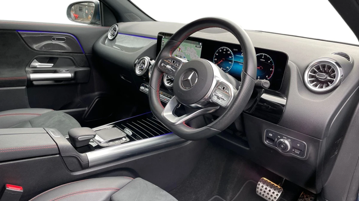 Mercedes-Benz GLA Image 3