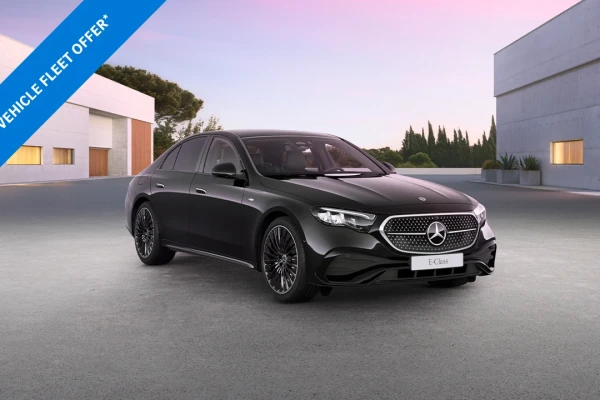 The E-Class 300 e Urban Edition Saloon with metallic paint*.