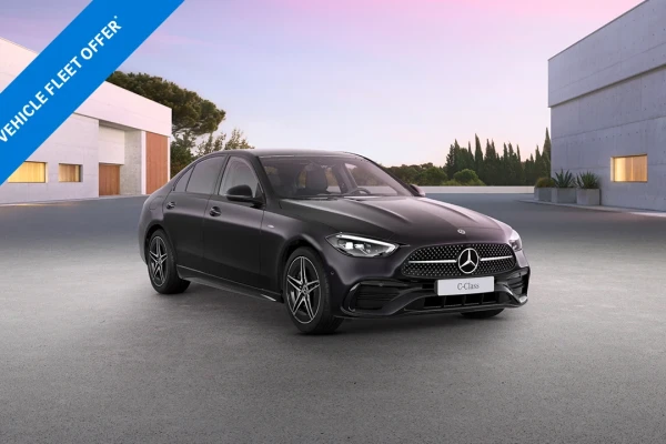 The C-Class 300 e Urban Edition Saloon with metallic paint*.