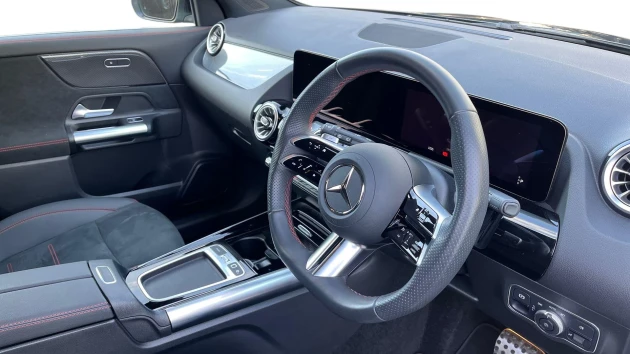 Mercedes-Benz GLA Listing Image