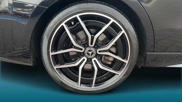 Mercedes-Benz C-Class Listing Image