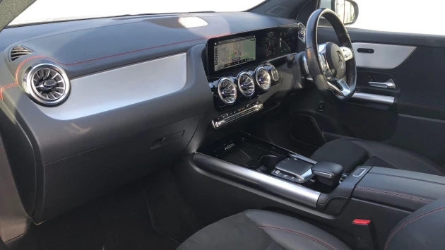 Mercedes-Benz EQA Listing Image