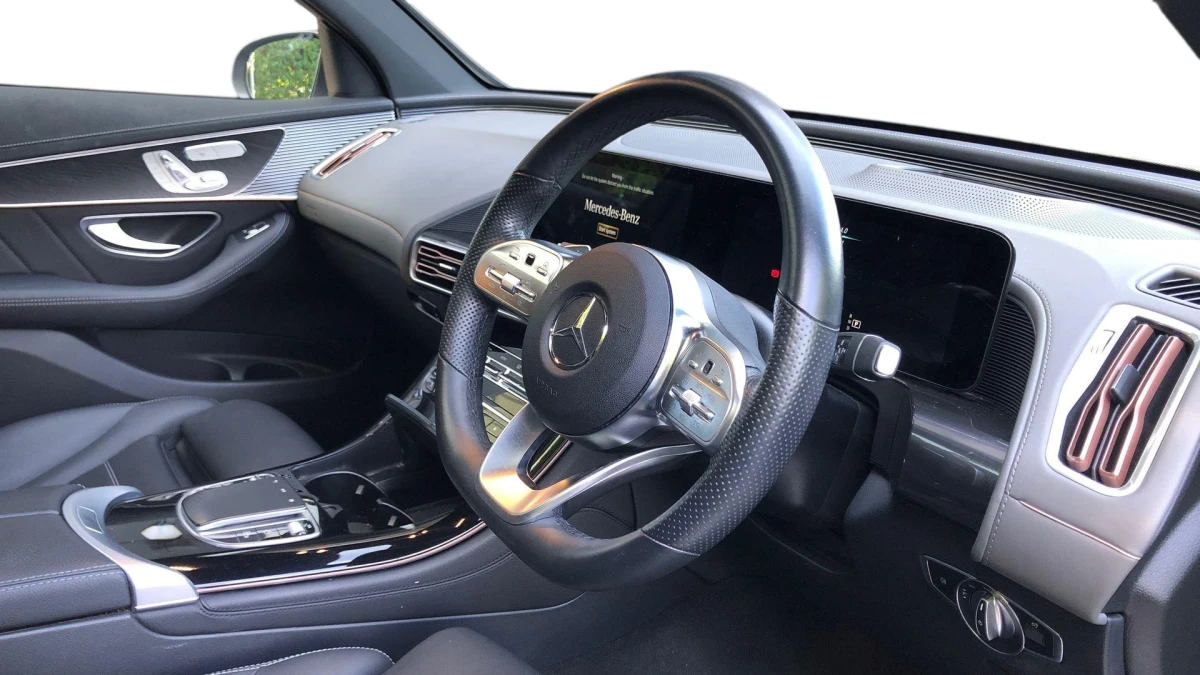 Mercedes-Benz EQC Image 3