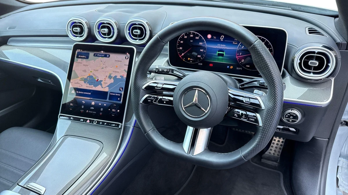 Mercedes-Benz C-Class Image 3
