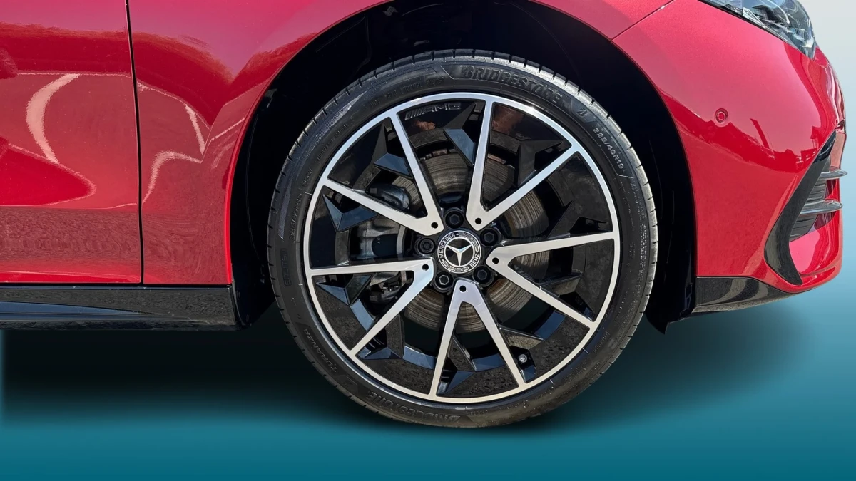 Mercedes-Benz CLA Image 5