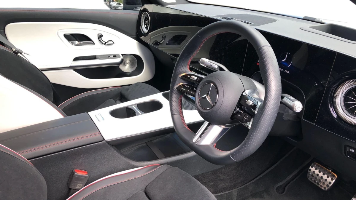 Mercedes-Benz CLA Image 3