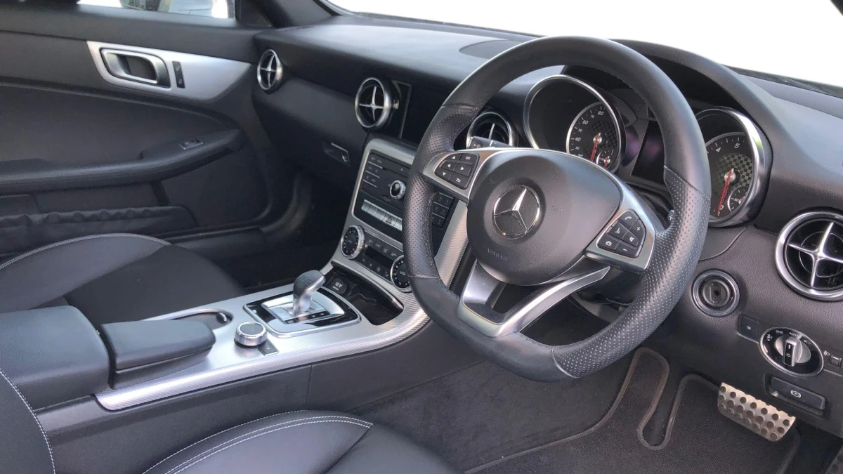 Mercedes-Benz SLC Image 3