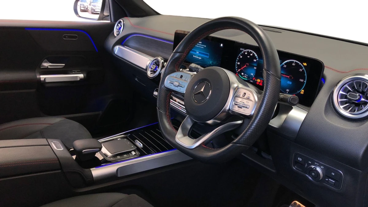Mercedes-Benz EQB Image 3