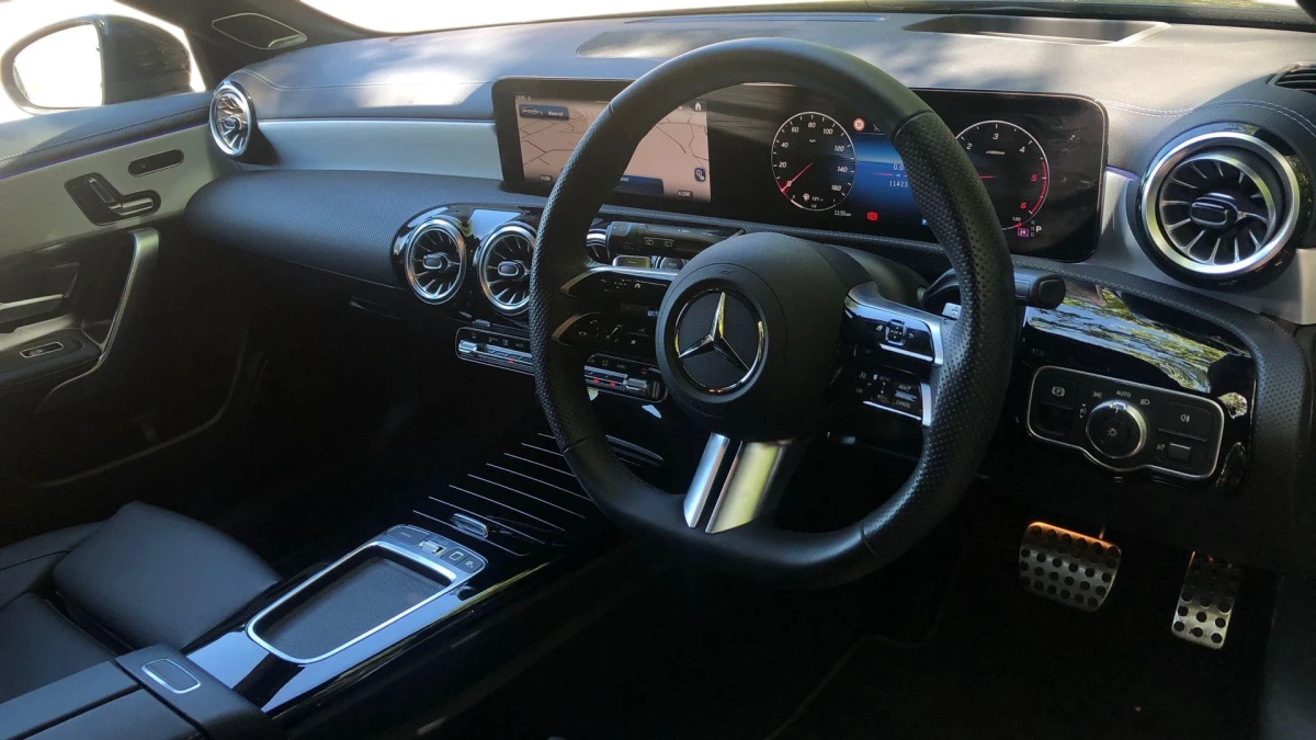 Mercedes-Benz CLA Image 3