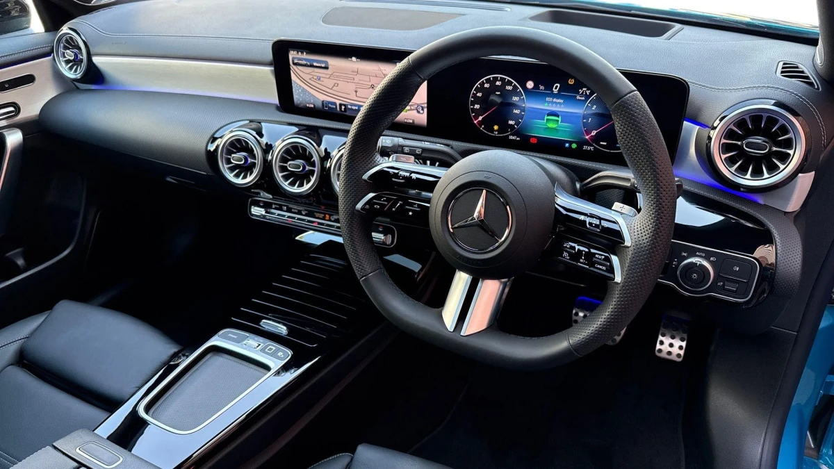 Mercedes-Benz CLA Image 3