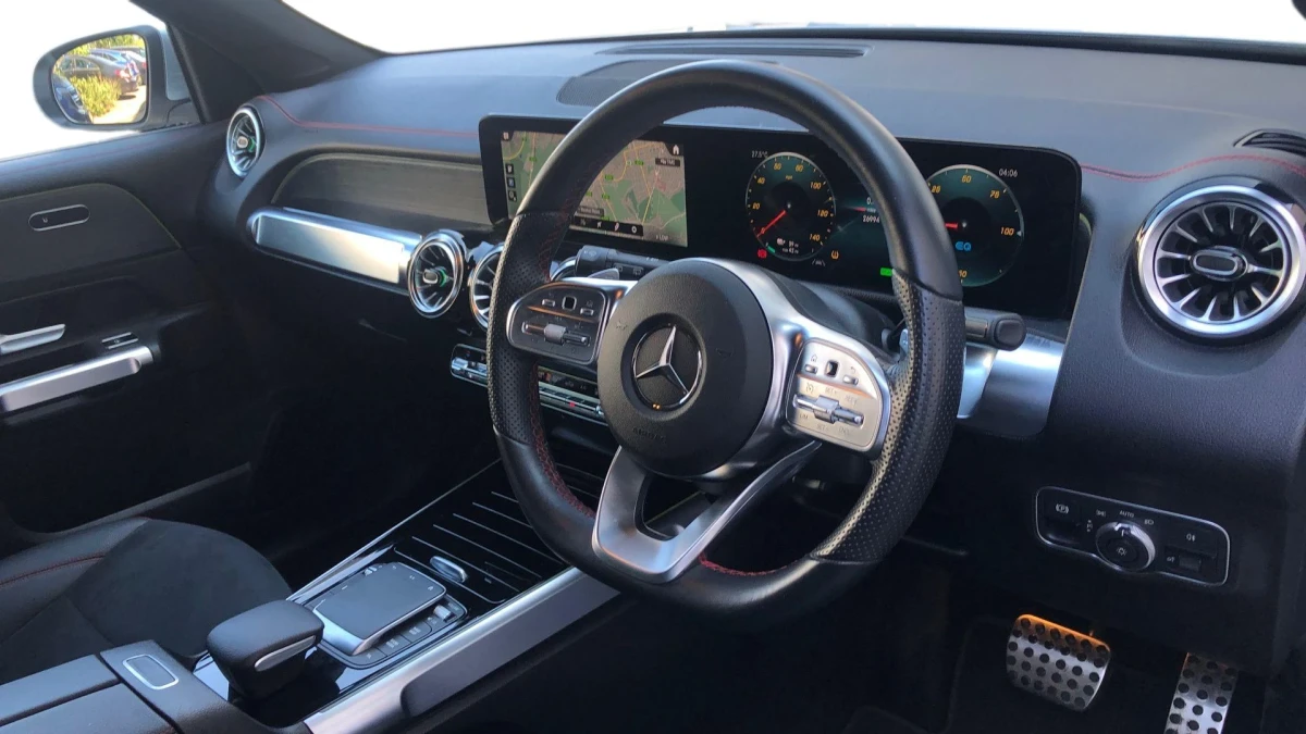 Mercedes-Benz EQB Image 3