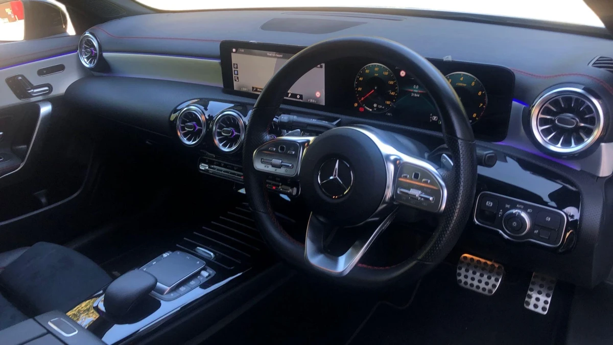 Mercedes-Benz CLA Image 3