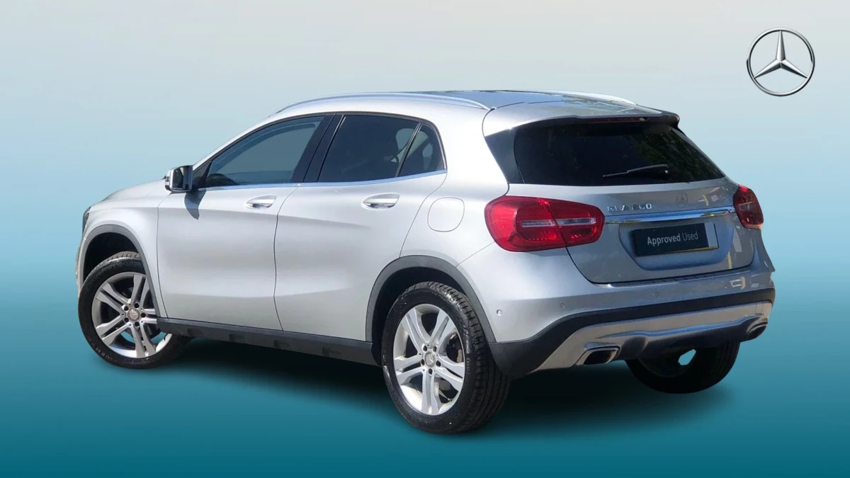 Mercedes-Benz GLA Image 2
