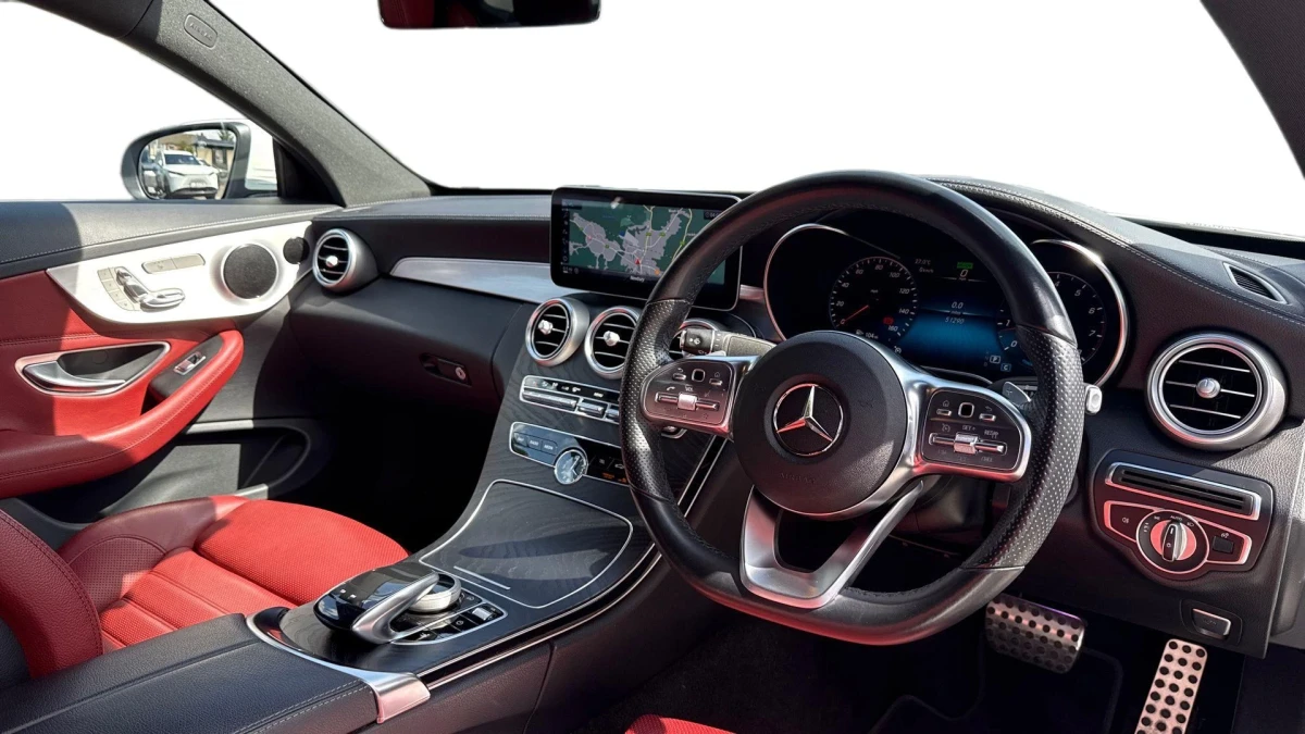 Mercedes-Benz C-Class Image 3