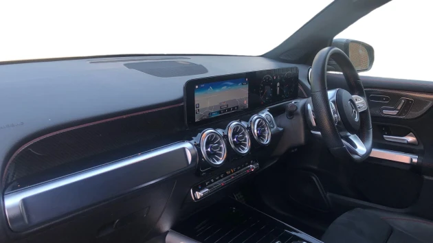 Mercedes-Benz GLB Listing Image