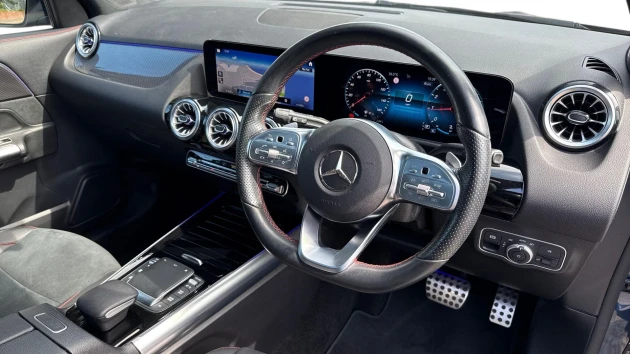 Mercedes-Benz GLA Listing Image