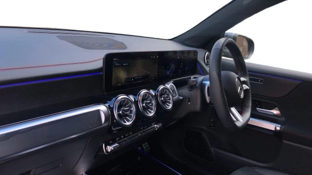 Mercedes-Benz EQB Listing Image