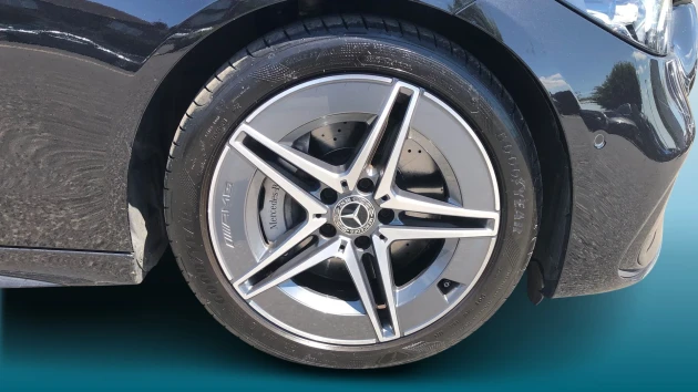 Mercedes-Benz C-Class Listing Image