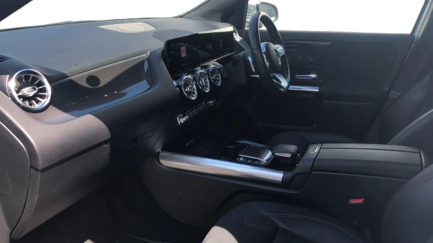 Mercedes-Benz GLA Listing Image