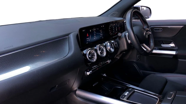 Mercedes-Benz GLA Listing Image