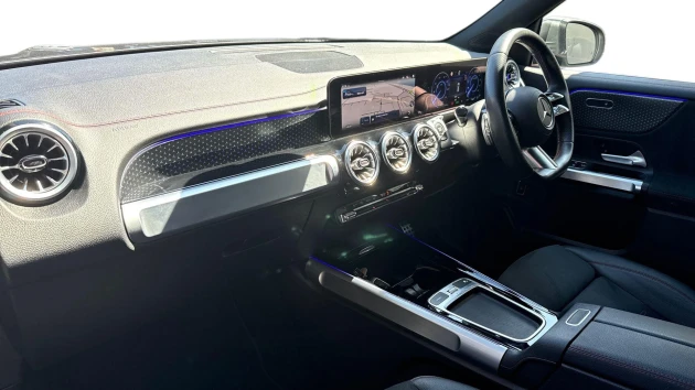 Mercedes-Benz EQB Listing Image