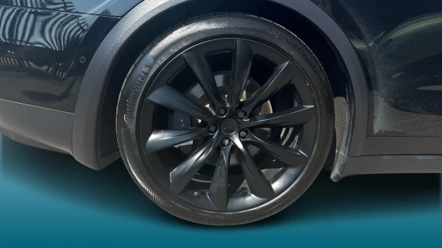 Tesla Model X Listing Image