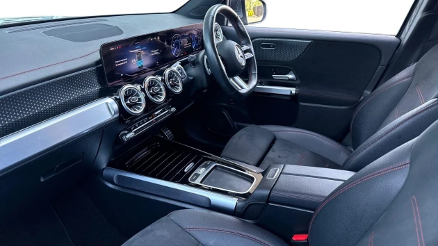 Mercedes-Benz EQB Listing Image