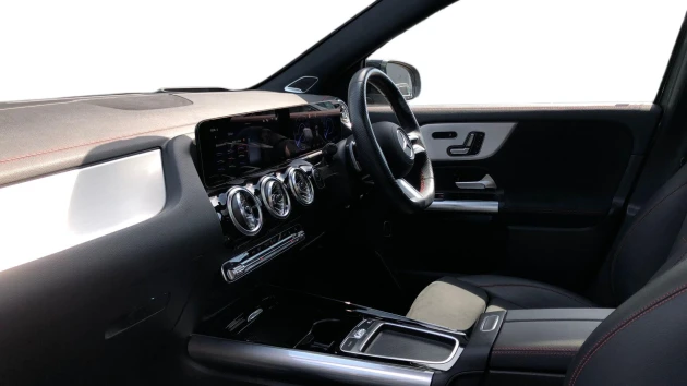 Mercedes-Benz EQA Listing Image