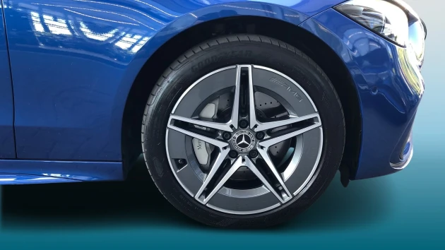 Mercedes-Benz C-Class Listing Image
