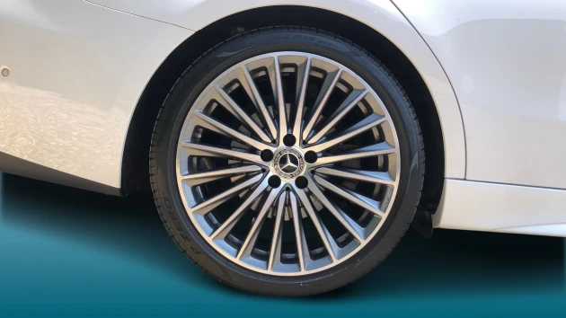 Mercedes-Benz C-Class Listing Image