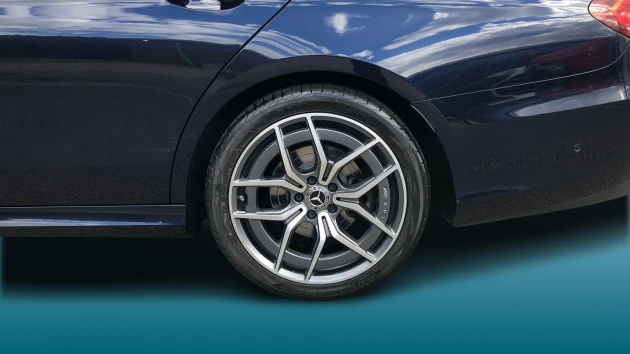 Mercedes-Benz E-Class Listing Image