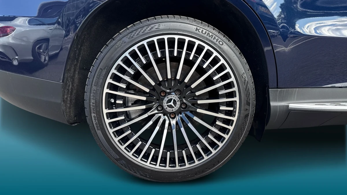 Mercedes-Benz EQC Image 5