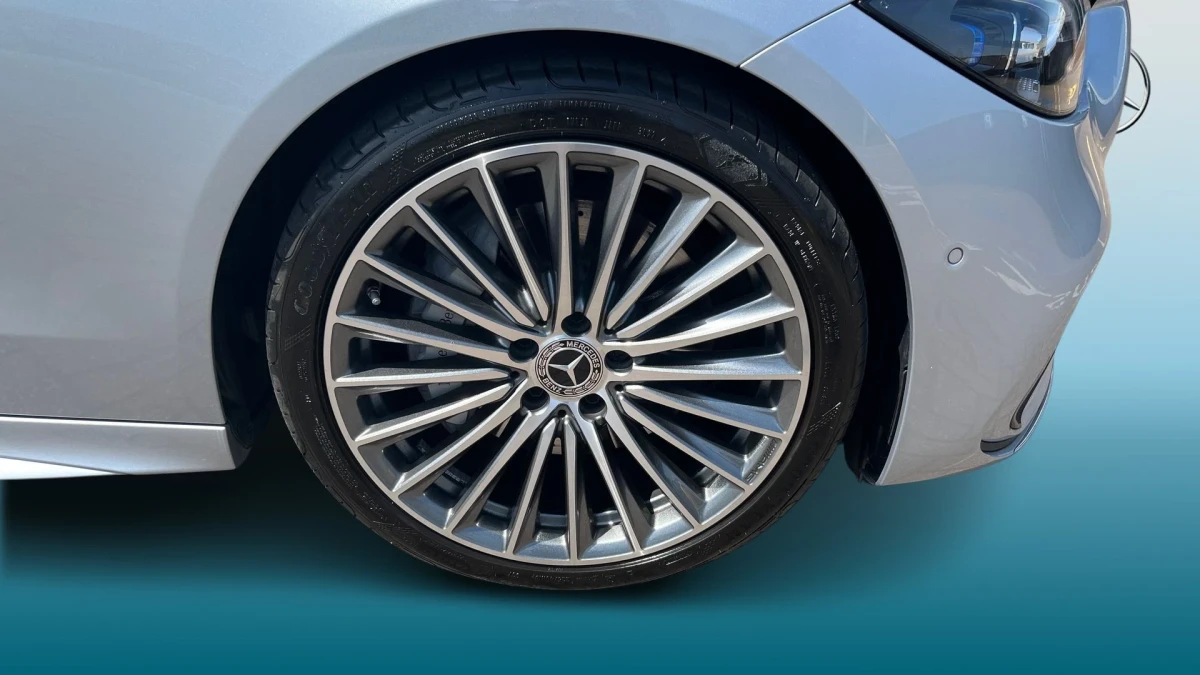 Mercedes-Benz C-Class Image 5