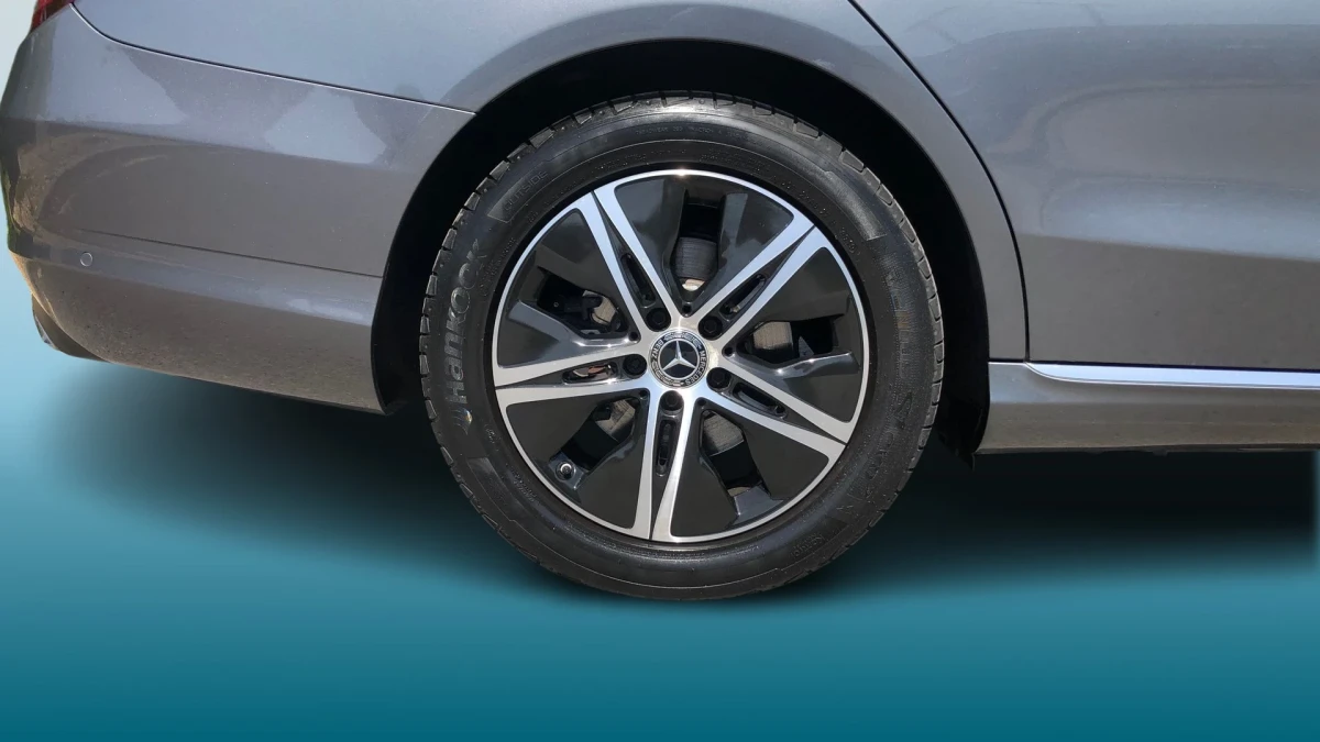 Mercedes-Benz C-Class Image 5