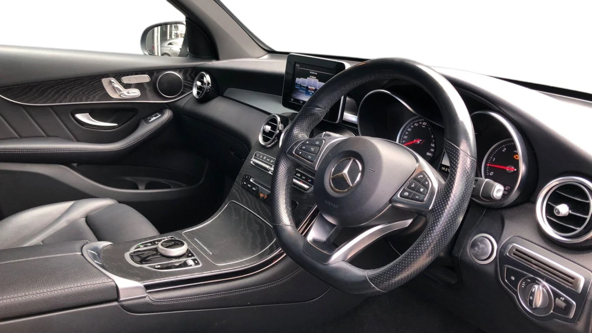 Mercedes-Benz GLC Image 3