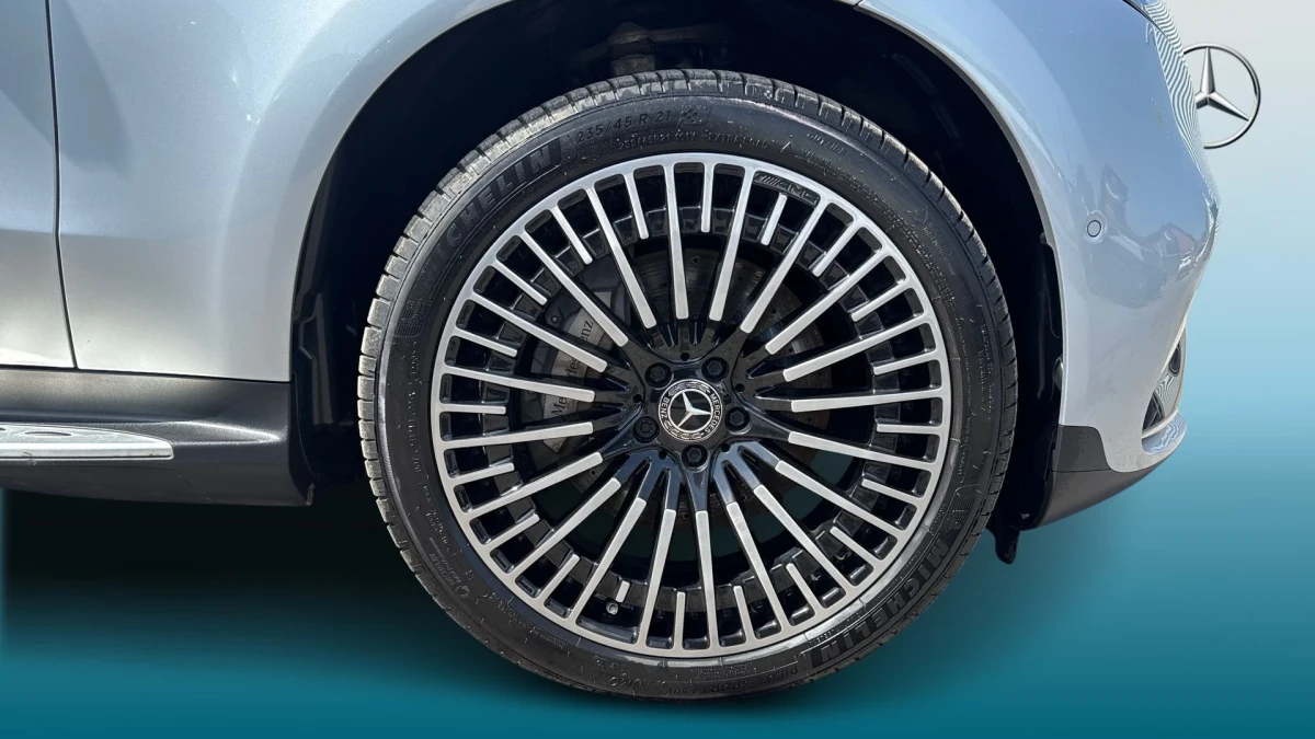 Mercedes-Benz EQC Image 5