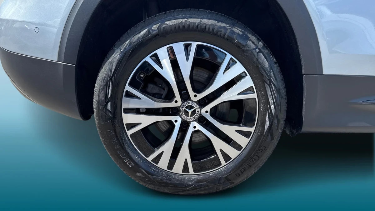 Mercedes-Benz GLB Image 5