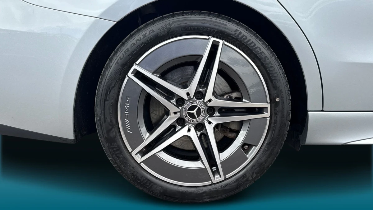 Mercedes-Benz C-Class Image 5