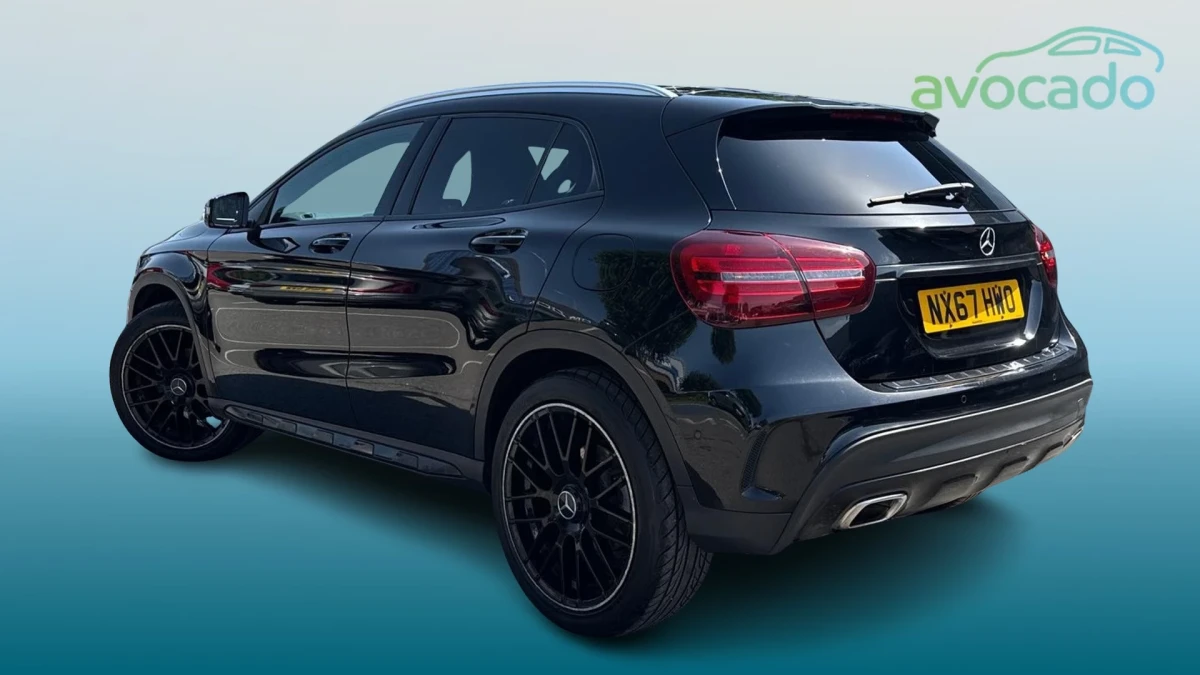 Mercedes-Benz GLA Image 2