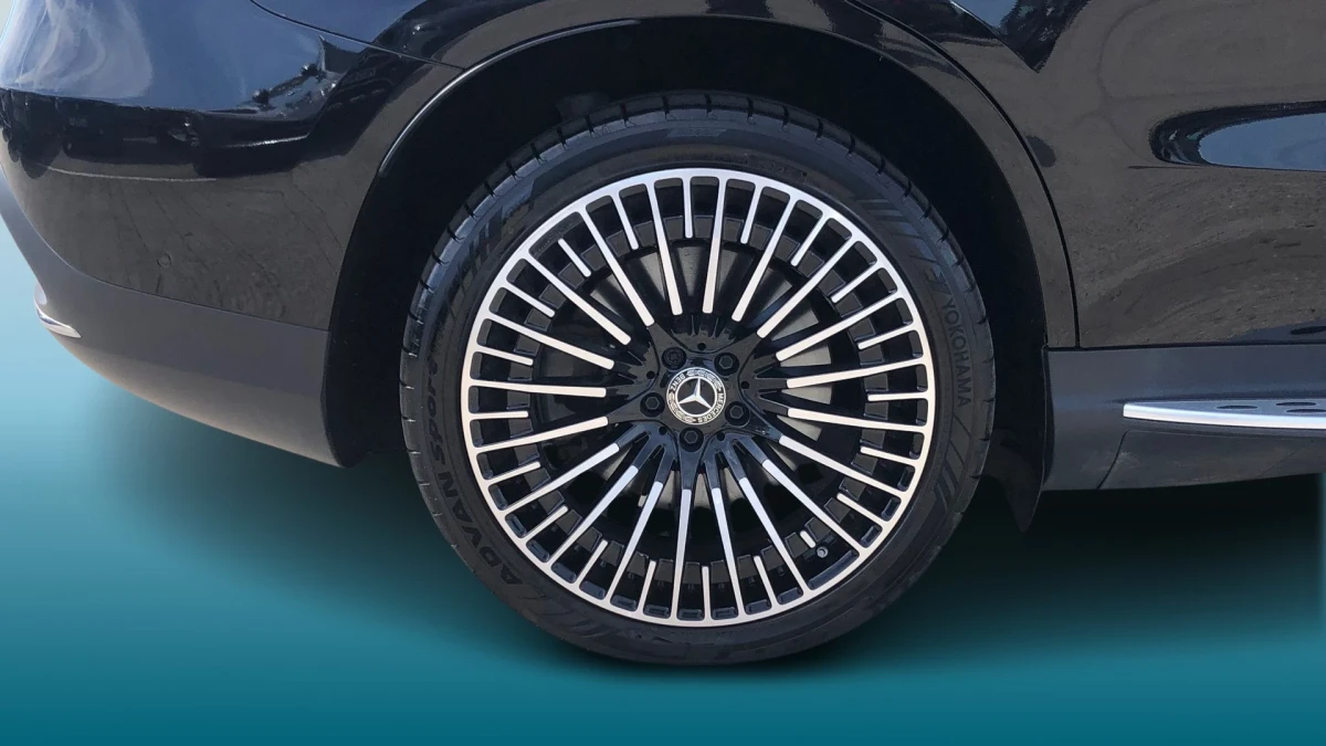 Mercedes-Benz EQC Image 5