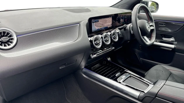 Mercedes-Benz GLA Listing Image